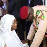 20211125 MAMADY DOUMBOUYA ET MAMAN