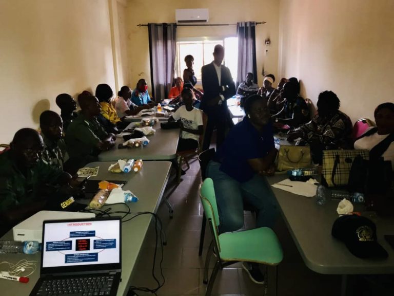Lutte contre les VBG : Des défenseurs des droits de la femme en formation à Conakry
