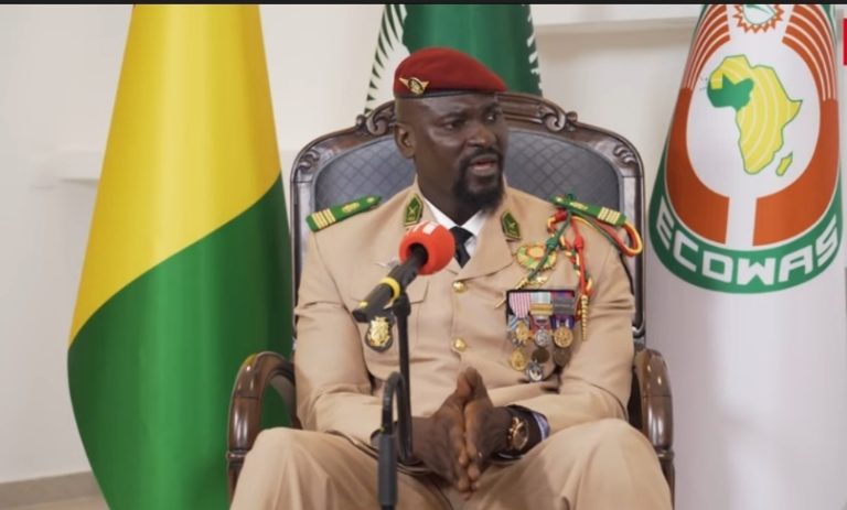 « Je ne ferai pas le travail de la justice », dixit Mamady Doumbouya sur le cas Alpha Condé