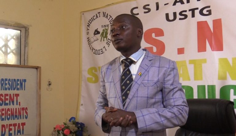 Interdiction des téléphones dans les écoles : «une décision un peu hâtive », dixit Pépé Ballamou