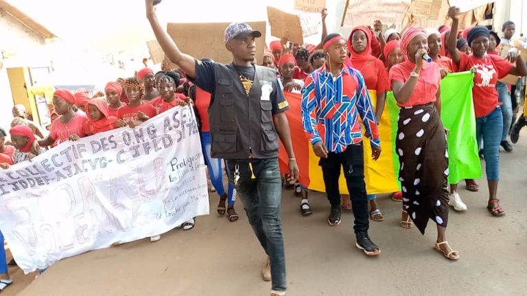 Dabola : Des ONG dans les rues pour dénoncer le viol et le laxisme de la justice