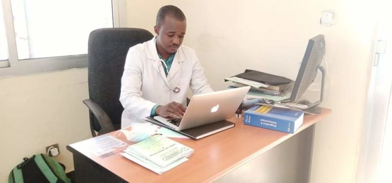 Que dit la science sur les relations sexuelles d’une nourrice? La réponse d’un sexologue