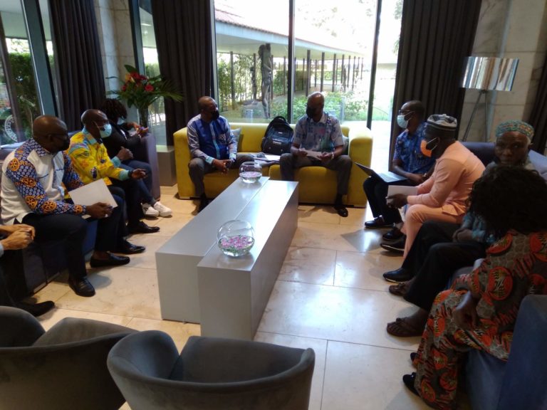 Rotary : le Gouverneur du District 9101 à Conakry pour une visite de terrain Rotary : le Gouverneur du District 9101 à Conakry pour une visite de terrain