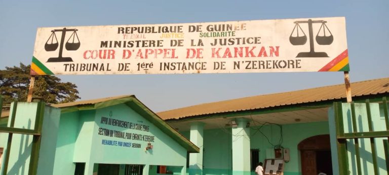 TPI de N’Zérékoré:  Les célèbres malfrats Môkô, Shini et Tôkôlonkôrô à la barre TPI de N’Zérékoré:  Les célèbres malfrats Môkô, Shini et Tôkôlonkôrô à la barre