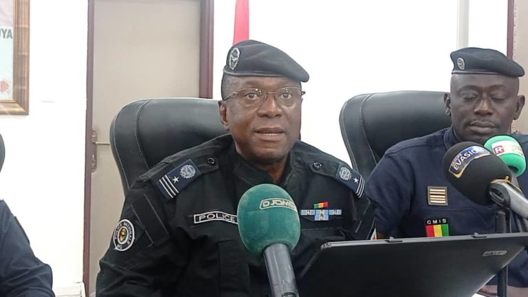 Criminalité à Conakry : La police déclenche des patrouilles diurnes et nocturnes Criminalité à Conakry : La police déclenche des patrouilles diurnes et nocturnes