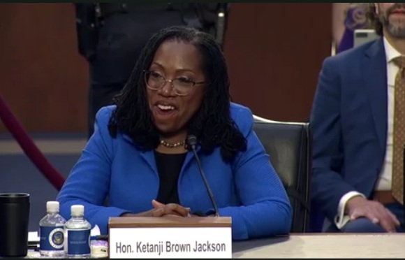 États-Unis : Ketanji Brown Jackson confirmée comme première juge afro-américaine à la cour suprême