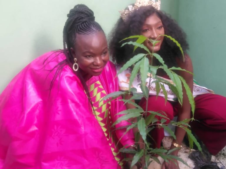 Lutte contre le réchauffement climatique : La Miss Jungle 2021 signe un partenariat avec le ministère de l’environnement Lutte contre le réchauffement climatique : La Miss Jungle 2021 signe un partenariat avec le ministère de l’environnement