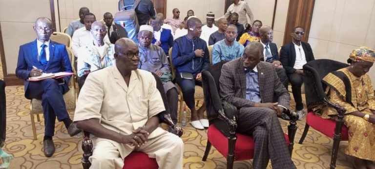 La rencontre entre le médiateur de la CEDEAO et des partis et coalitions politiques démarre d’un moment à l’autre