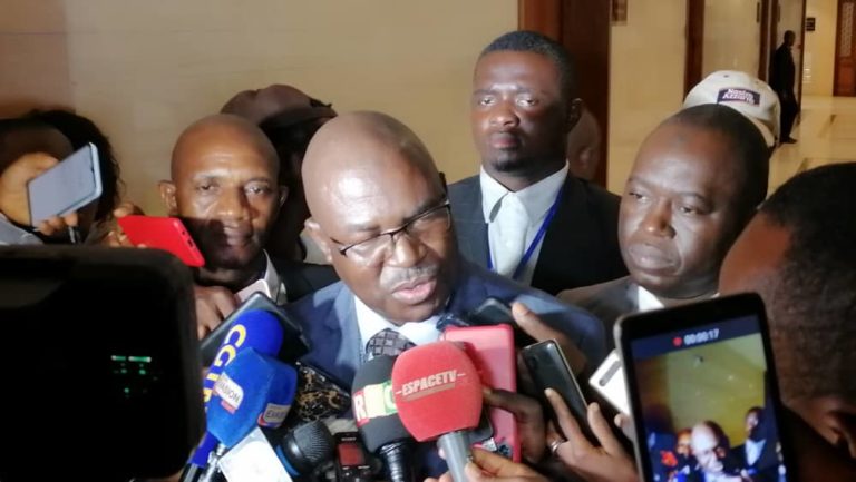 Conakry: la rencontre entre le médiateur de la CEDEAO en Guinée et les partis et coalitions politiques se poursuit