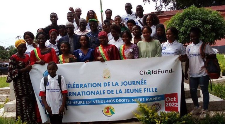 Kindia : des jeunes filles célèbrent la journée du 11 octobre et font des plaidoyers Kindia : des jeunes filles célèbrent la journée du 11 octobre et font des plaidoyers