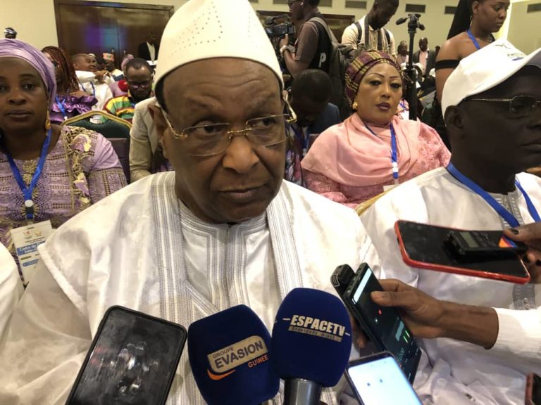 Lansana Kouyaté sur le cadre de dialogue: «c’est une impression positive et d’espoir» Lansana Kouyaté sur le cadre de dialogue: «c’est une impression positive et d’espoir»