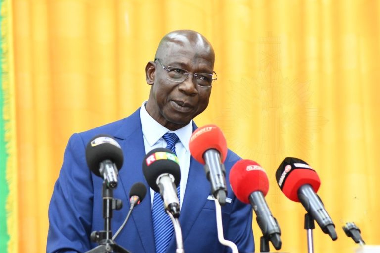 Recrutement des jeunes au sein de l’armée: le ministre de la Défense dresse un constant amer Recrutement des jeunes au sein de l’armée: le ministre de la Défense dresse un constant amer