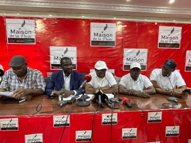 Guinée : le Forum des forces sociales entend soutenir la cause des enseignants contractuels Guinée : le Forum des forces sociales entend soutenir la cause des enseignants contractuels