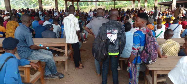 N’Zérékoré: Les travailleurs de la société Forêt forte exigent le départ du directeur général