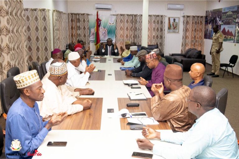 Vers une Guinée unie : la vision du Premier Ministre Dr Bernard Goumou Vers une Guinée unie : la vision du Premier Ministre Dr Bernard Goumou