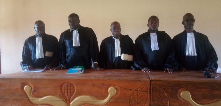 Un jeune tué par un militaire à Kérouane : le procureur se déclare incompétent pour engager la poursuite Un jeune tué par un militaire à Kérouane : le procureur se déclare incompétent pour engager la poursuite