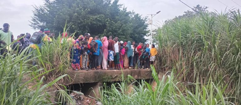 N’Zérékoré : découverte du corps sans vie d’un nouveau né à la rivière Tilé N’Zérékoré : découverte du corps sans vie d’un nouveau né à la rivière Tilé