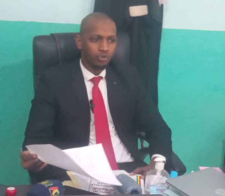 N’Zérékoré: arrestation de deux malades mentaux, le parquet donne des explications (Communiqué) N’Zérékoré: arrestation de deux malades mentaux, le parquet donne des explications (Communiqué)