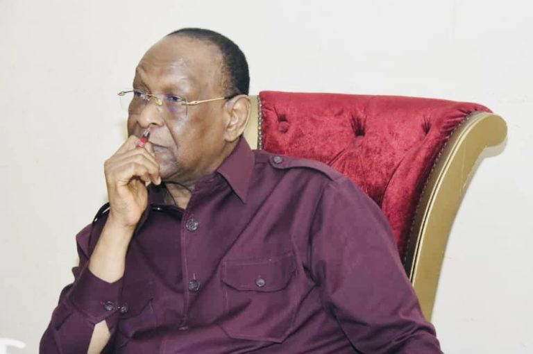 Présidentielle 2025 : les candidatures de Lansana Kouyaté et Ousmane Kaba  rejetées par la cour suprême 