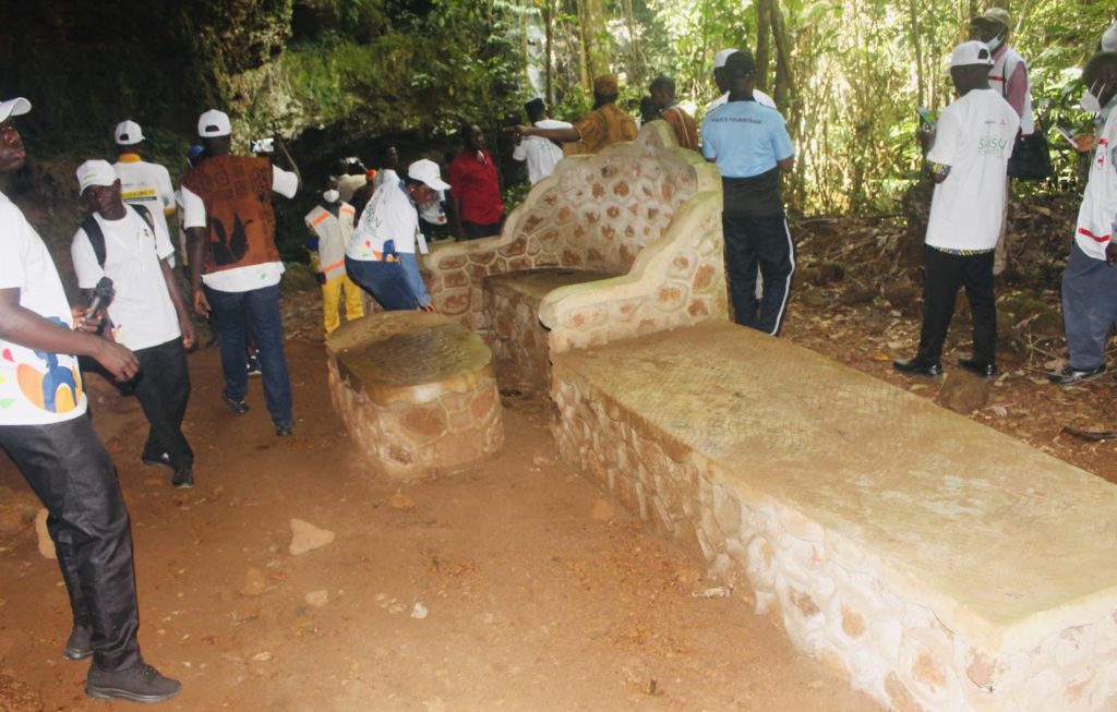 Lola : À la découverte de la grotte Blindée, ancien refuge pendant les guerres tribales