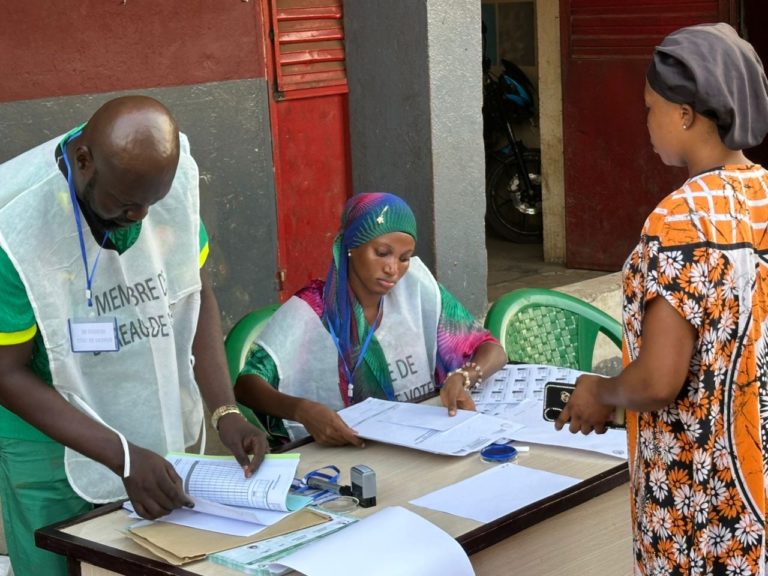 Scrutin présidentiel 2025 : forte mobilisation citoyenne dans la commune de Dixinn