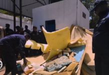 Conakry : la police démantèle un réseau clandestin de fabrication de matelas de mauvaise qualité à Dixinn