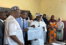 Ratoma : le ministre Alpha Bacar Barry lance les épreuves du Certificat d’études élémentaires