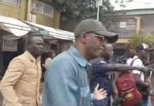 Tensions à la mairie de Matam : Badra Koné dénonce des fraudes et quitte la salle de vote, la presse expulsée