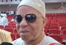 Salif Keita au Symposium en hommage de Hadja Andrée Touré : « c’est la seule maman qui nous restait »