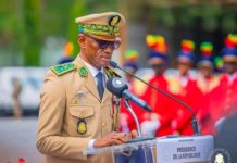 Départ de Doumbouya pour la Grèce : L’armée réaffirme sa « fidélité » et sa « loyauté » au chef de l’État